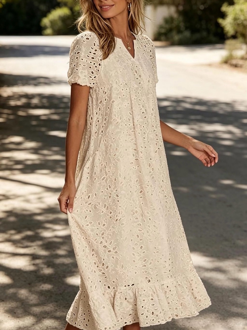 Chouyatou Women's Cream Eyelet Maxi Dress with Short Puff Sleeves